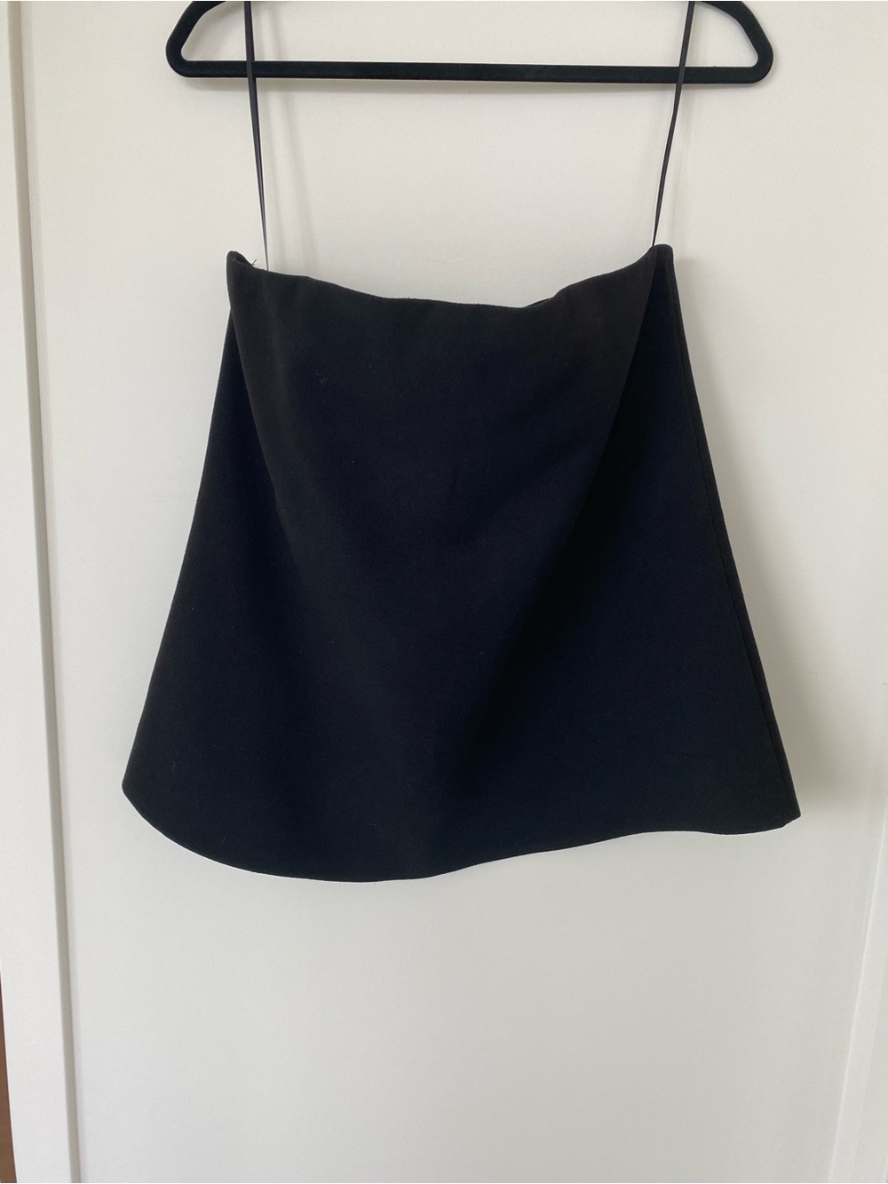 Tuckernuck noir crepe marin top, size M